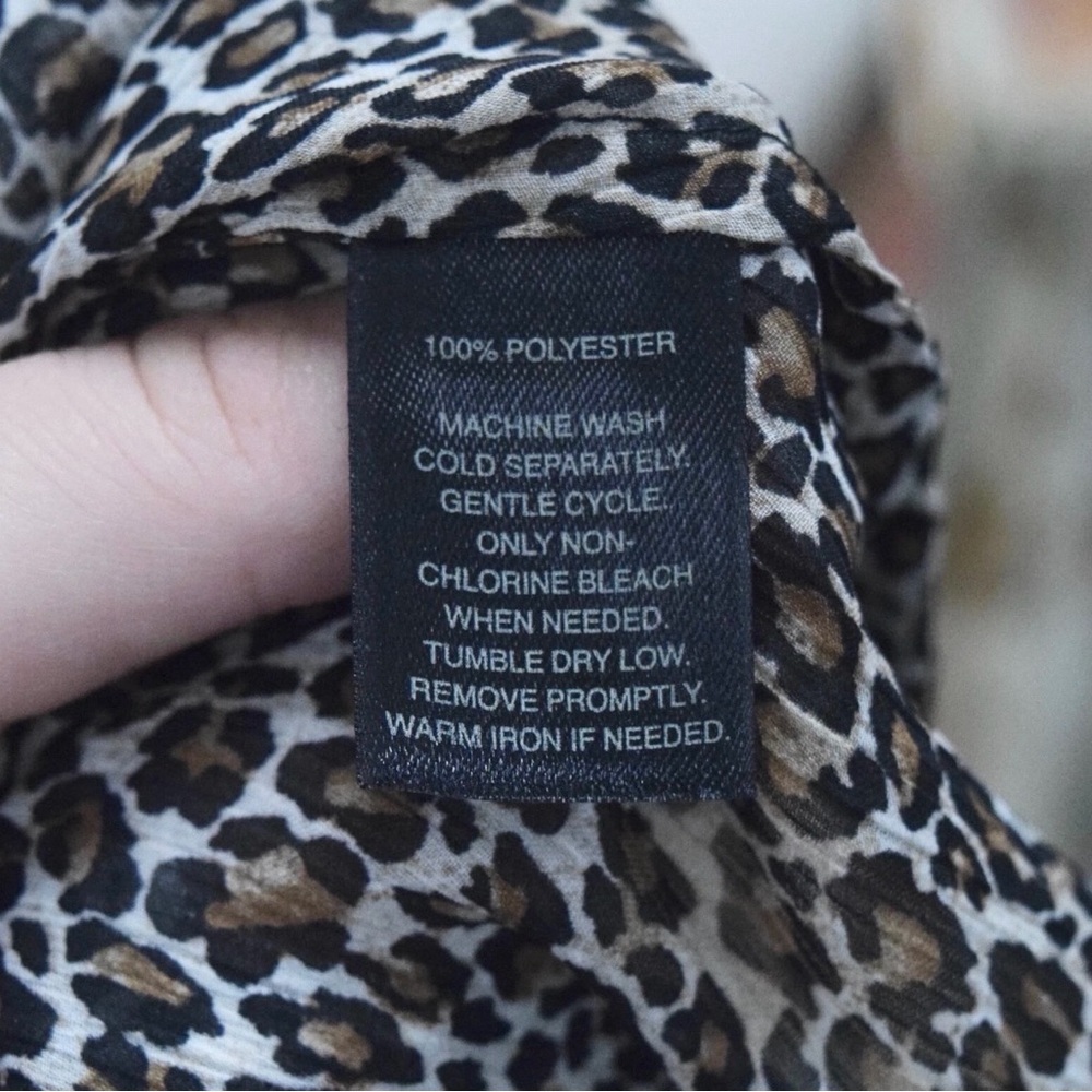 White House Black Market Leopard Chiffon Blouse Bow Sheer S - Picture 6 of 6